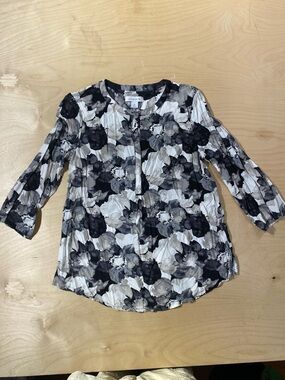 Liz Claiborne Black, White & Gray Floral  Blouse Medium (QY)